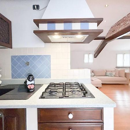 דירות סאבונה Elegante Mansarda 300Mt Dal Mare - Centro - Wifi מראה חיצוני תמונה